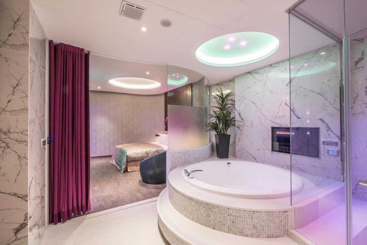 Luv U Motel Гаосюн Экстерьер фото